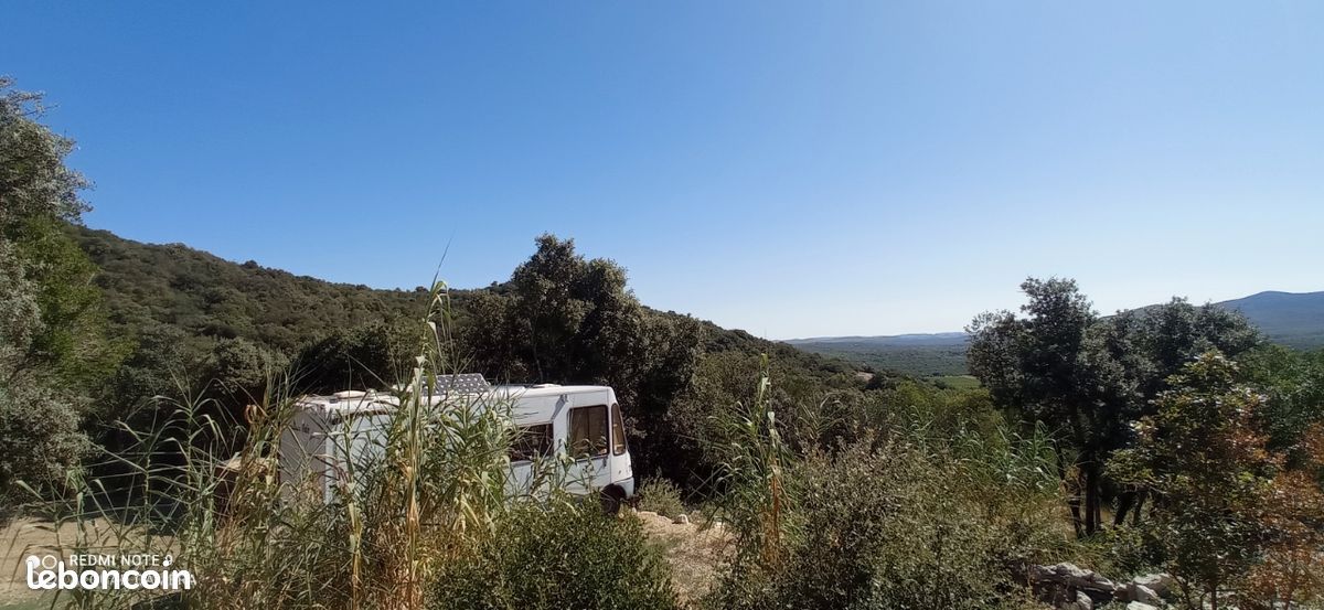 Terrain de loisirs + camping-car eau/électricité/jardin potager CÉVENNES · à Saint-Hippolyte-du-Fort · 280 €/mois
