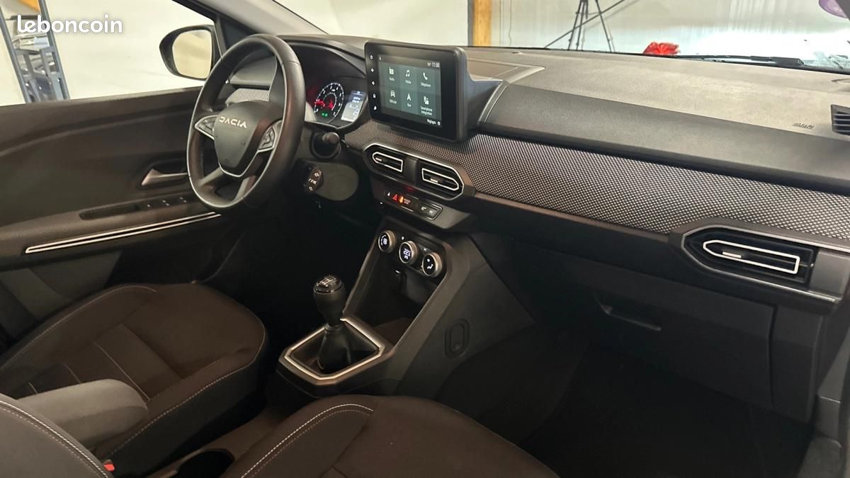 Dacia Jogger 1.0 TCE 110 EXTREME PLUS (image 17)