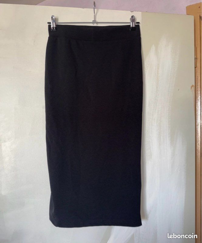 Jupe mi-longue drapée noire Shein – Coupe portefeuille froncée – Taille 38 – Neuve (image 4)