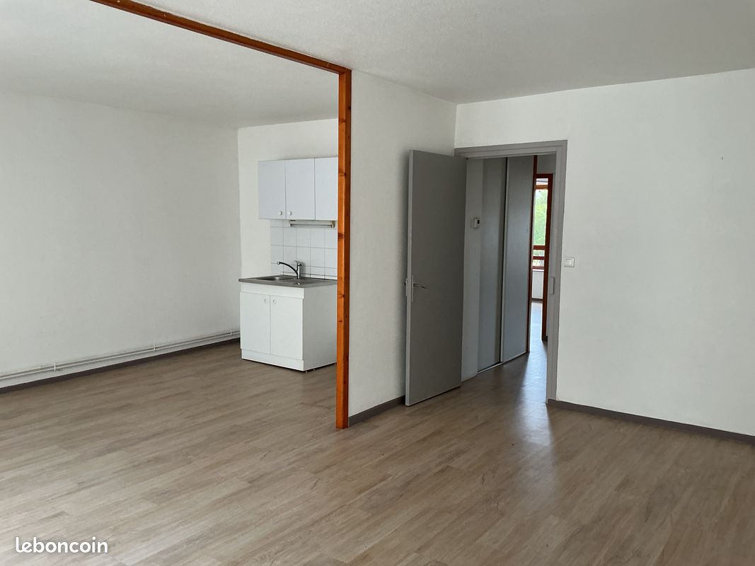 Appartement 3 pièces 60 m² · à Paulhaguet · 60 m² · 395 €