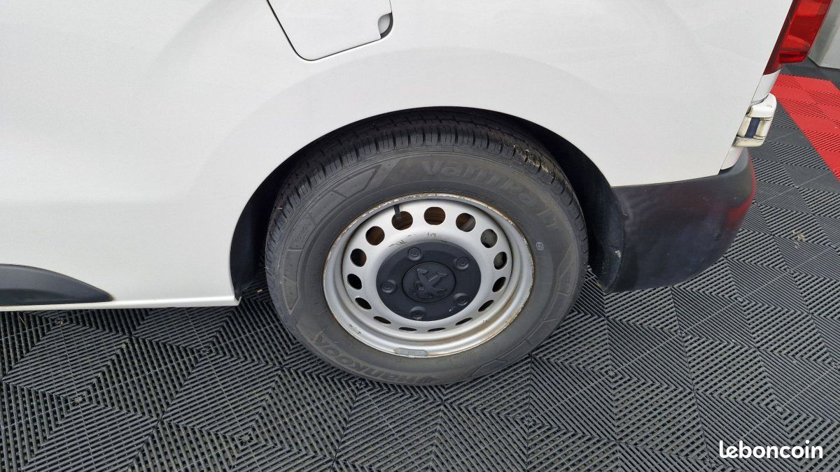 Peugeot Expert Standard 1.5 BlueHDI 120 Premium (image 16)
