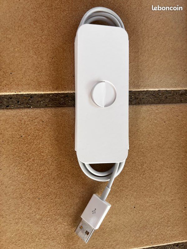 Câble de charge magnétique pour Apple Watch ⌚️ (image 2)
