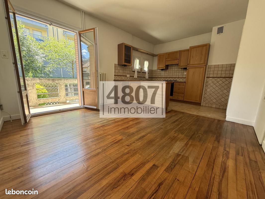 Appartement 4 pièces 92 m² · à La Roche-sur-Foron · 92 m² · 240 000 €