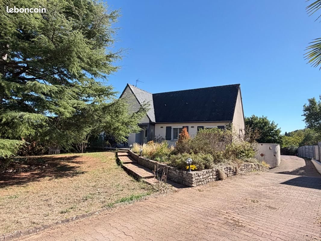 Maison 6 pièces 174 m² · à Chinon · 174 m² · 380 000 €