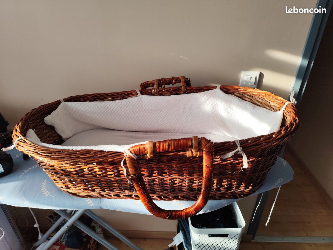 Landeau en osier pour bébé (image 4)