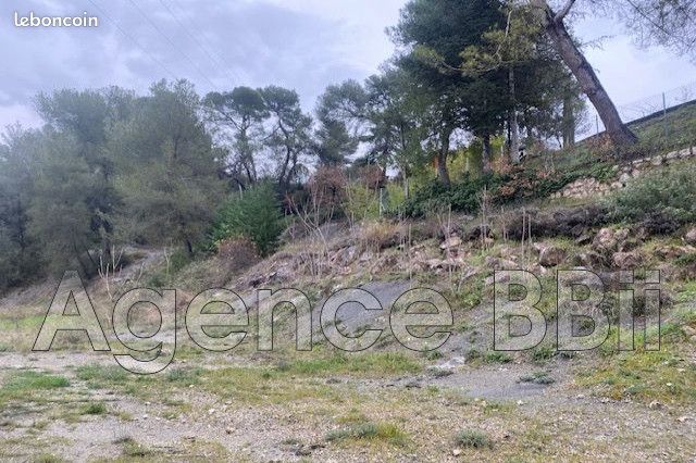 Terrain Contes · 2 200 000 €