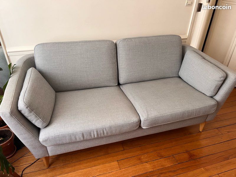 Zoom sur le canapé scandinave, un style toujours très apprécié dans nos