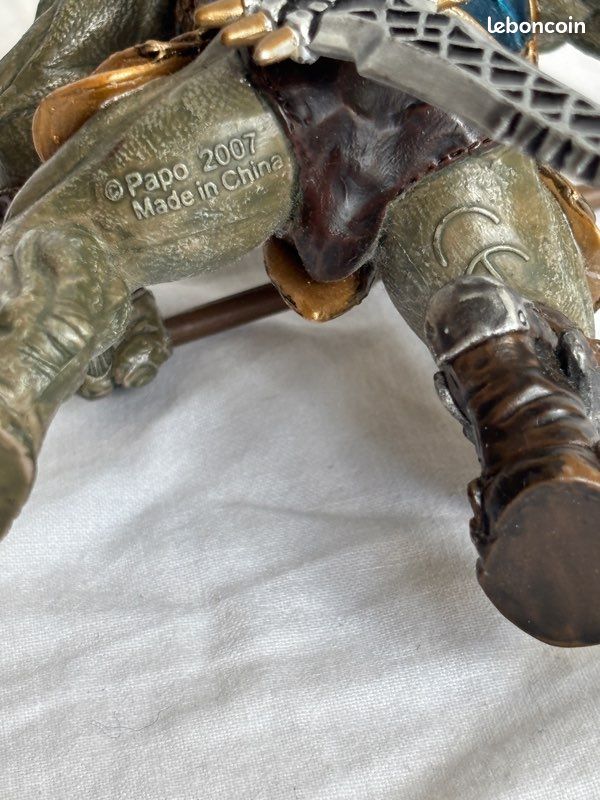 Lot de figurines Papo de chimère, rhinocéros guerrier et cerbère (image 15)