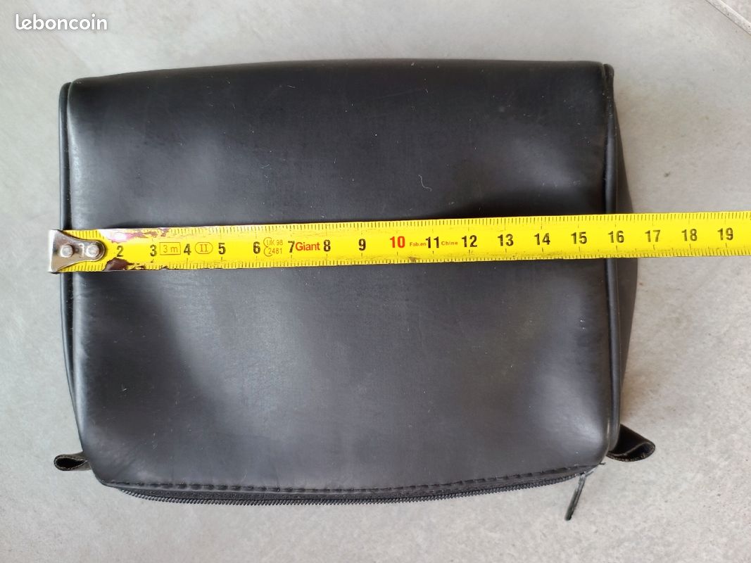Petite trousse noir mat Agnès b (image 6)
