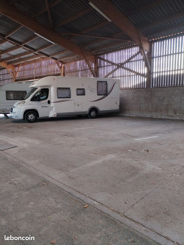 Local commercial 1 pièce 11 m² · à Brissac Loire Aubance · 11 m² · 400 €/mois