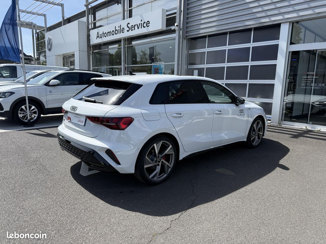 AUDI A3 Sportback 35 TFSI Mild Hybrid 150 S tronic 7 S line (image 5)