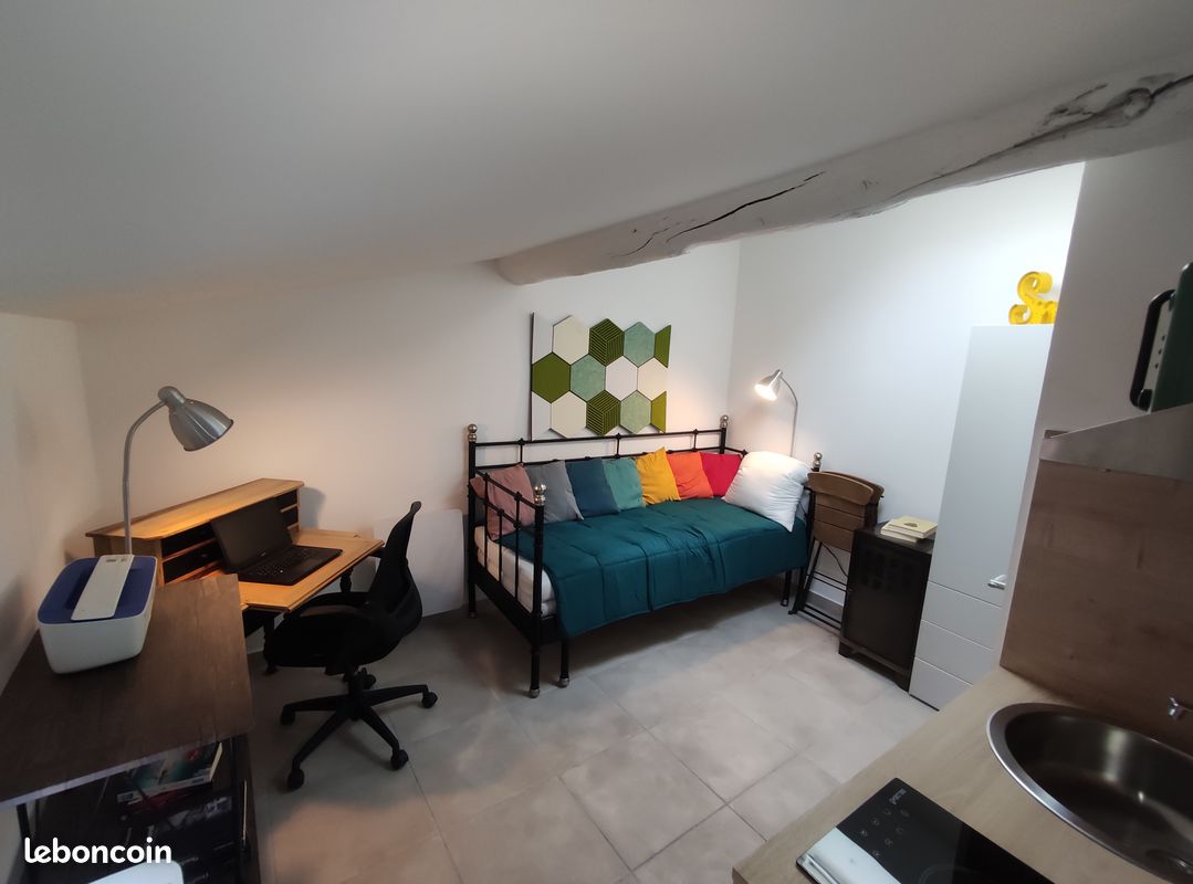 Appartement 1 pièce 12 m² · à Nîmes · 11,5 m² · 450 €/mois