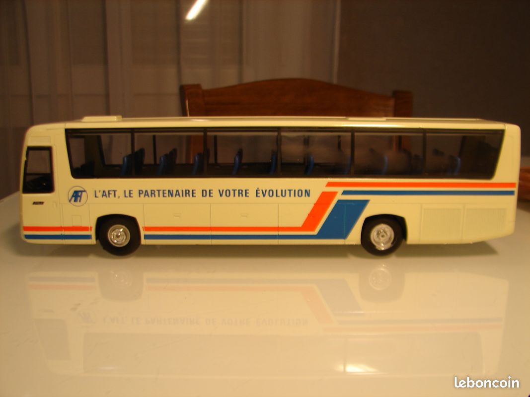 Bus Renault FR1 Eligor LBS 1/43 - Pub Renault Sport F1 - Pièces Manquantes