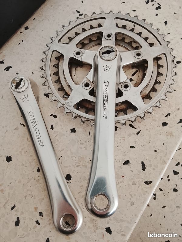 Cuvette de pédalier /pédalier a visser Stronglight Shimano - Pédaliers