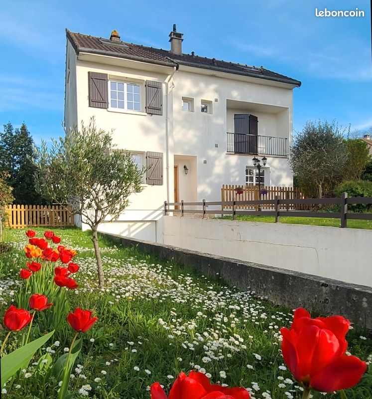 Maison 7 pièces 164 m² · à Fontenay-le-Fleury · 164 m² · 539 000 €