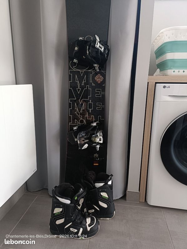 Snowboard + fixation+ chaussures (image 1)
