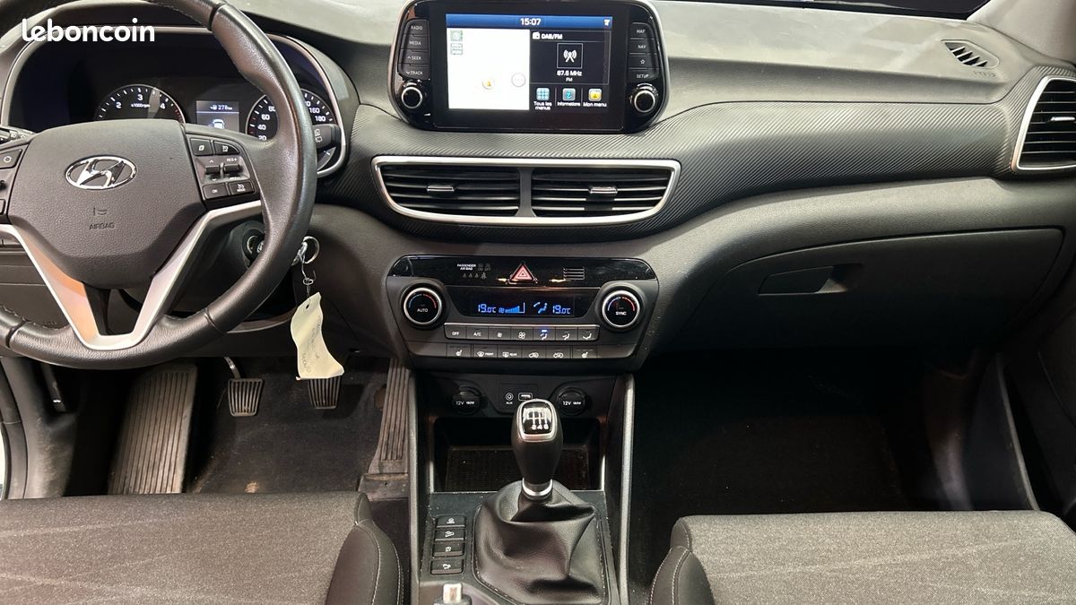 Hyundai TUCSON 1.6 CRDI 115CH BUSINESS (image 3)