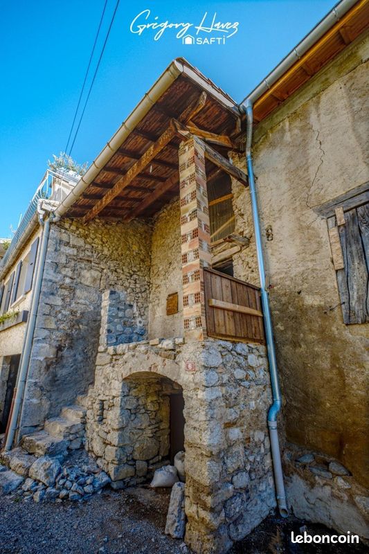 Maison 1 pièce 19 m² · à Saint-Pierre-d'Argençon · 19 m² · 15 000 €