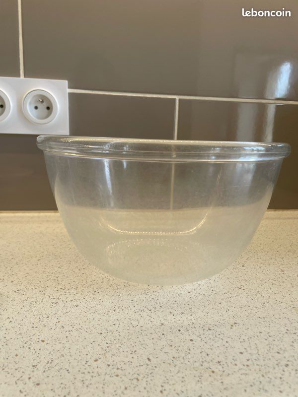 Grand saladier transparent (image 3)