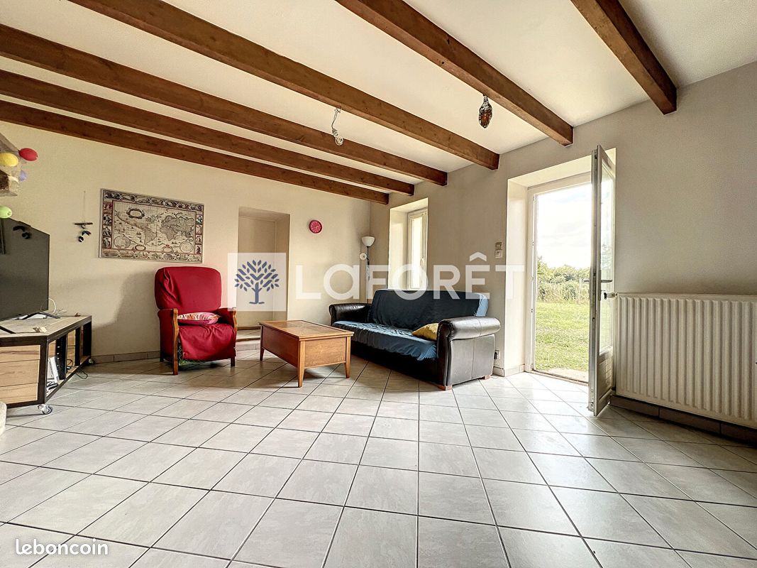 Maison 8 pièces 120 m² - Pougne-Hérisson 79130 (image principale 5)