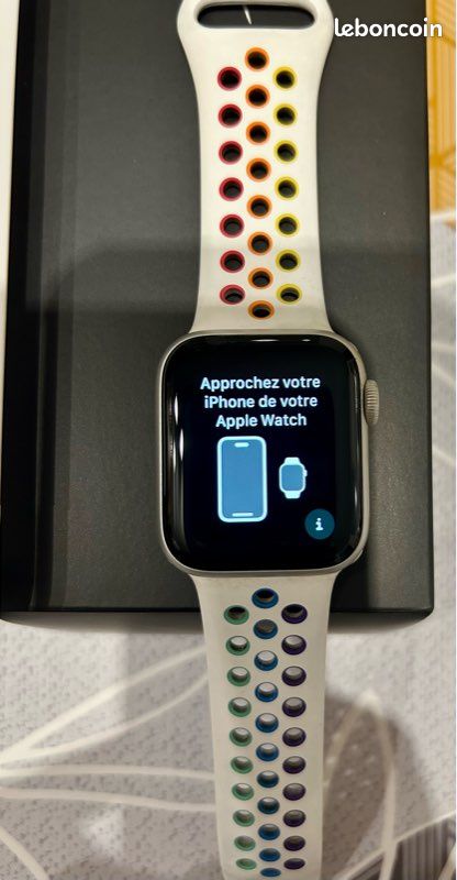 Apple Watch 40mm alu Nike Pride Accessoires téléphone Objets