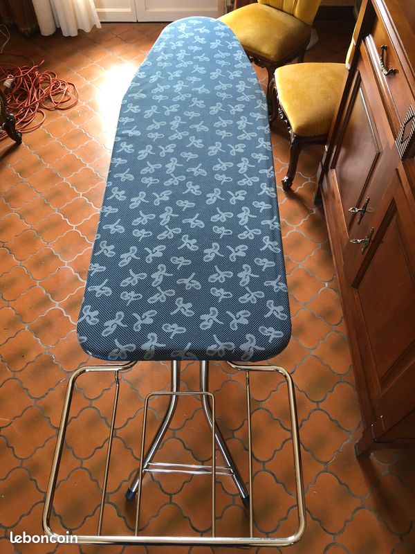 Table à repasser état neuf (image 2)