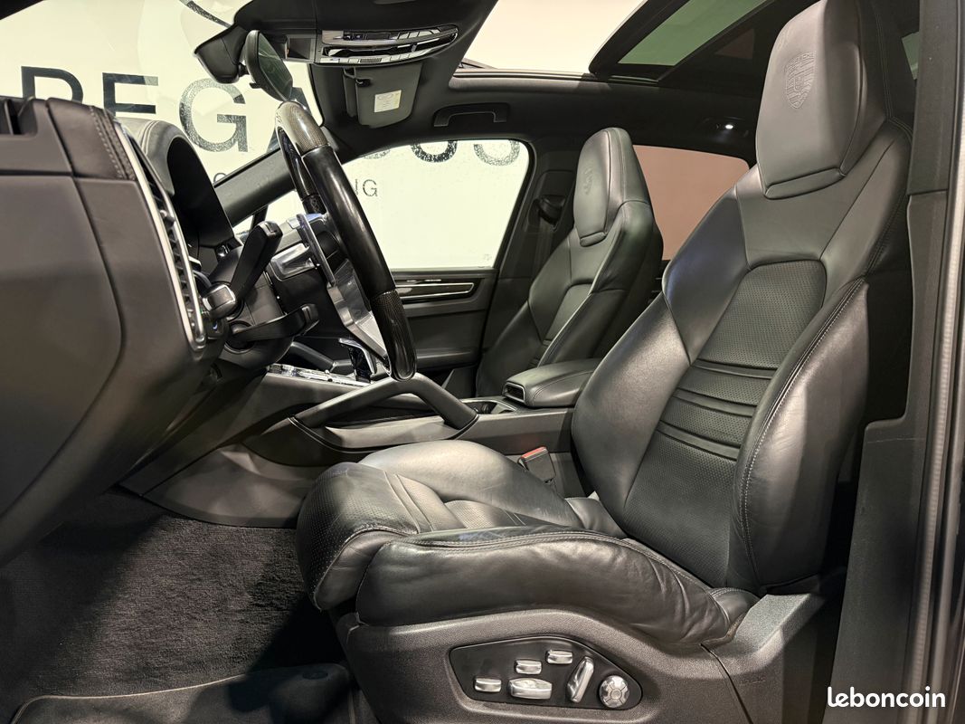 PORSCHE Cayenne 3.0 E-Hybrid 3.0 V6 461 Cv (image 9)
