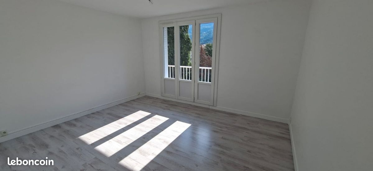 Appartement 3 pièces 56 m² · à Seyssinet-Pariset · 56 m² · 125 000 €