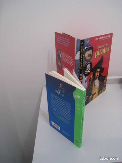 Lot de 2 ouvrages sur les pirates (image 7)