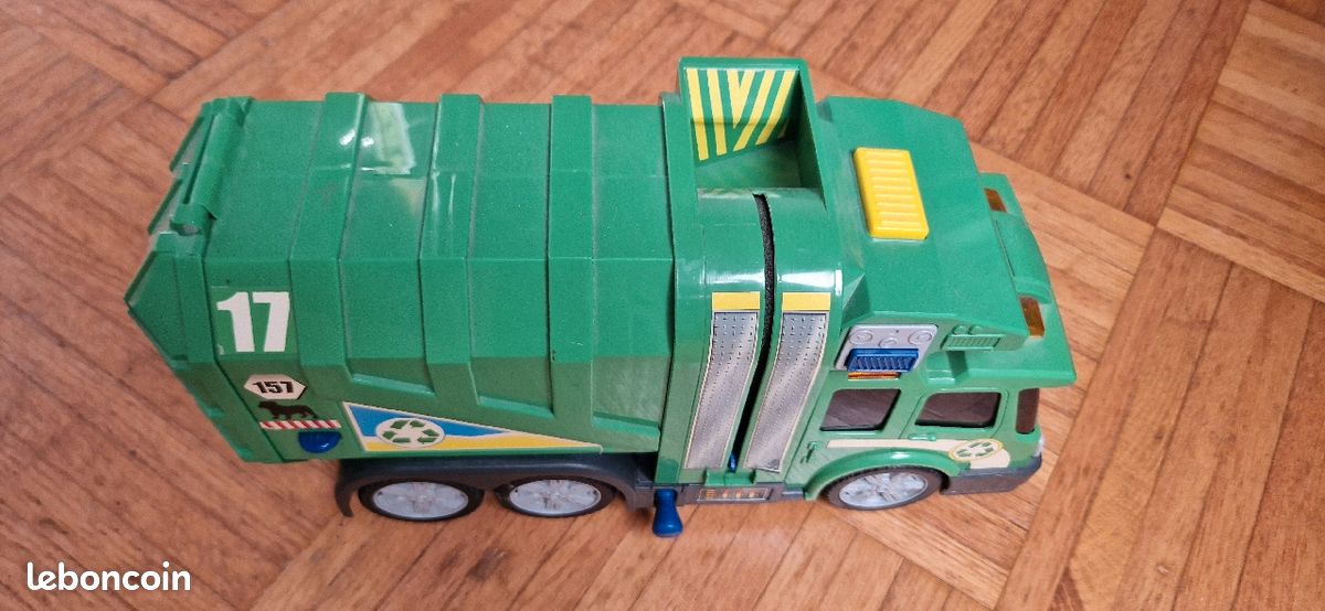 Camion poubelle (image 1)