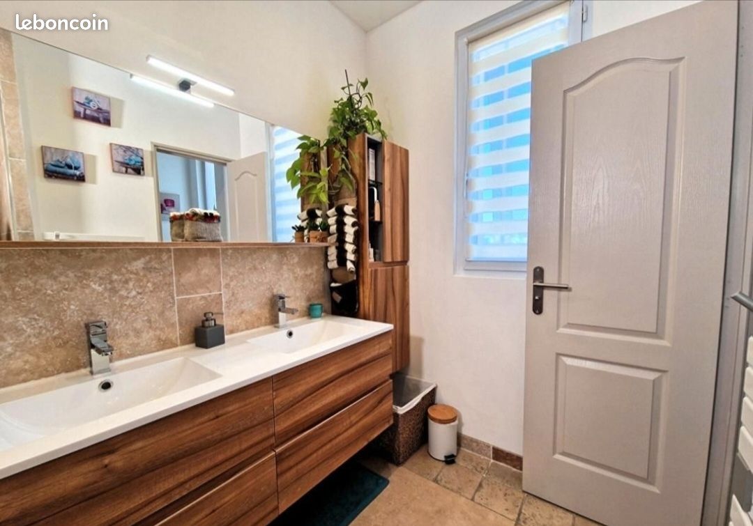 Appartement 4 pièces 110 m² · à Châteaurenard · 110 m² · 1 200 €