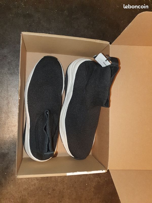 Chaussure Bershka neuf (image 1)