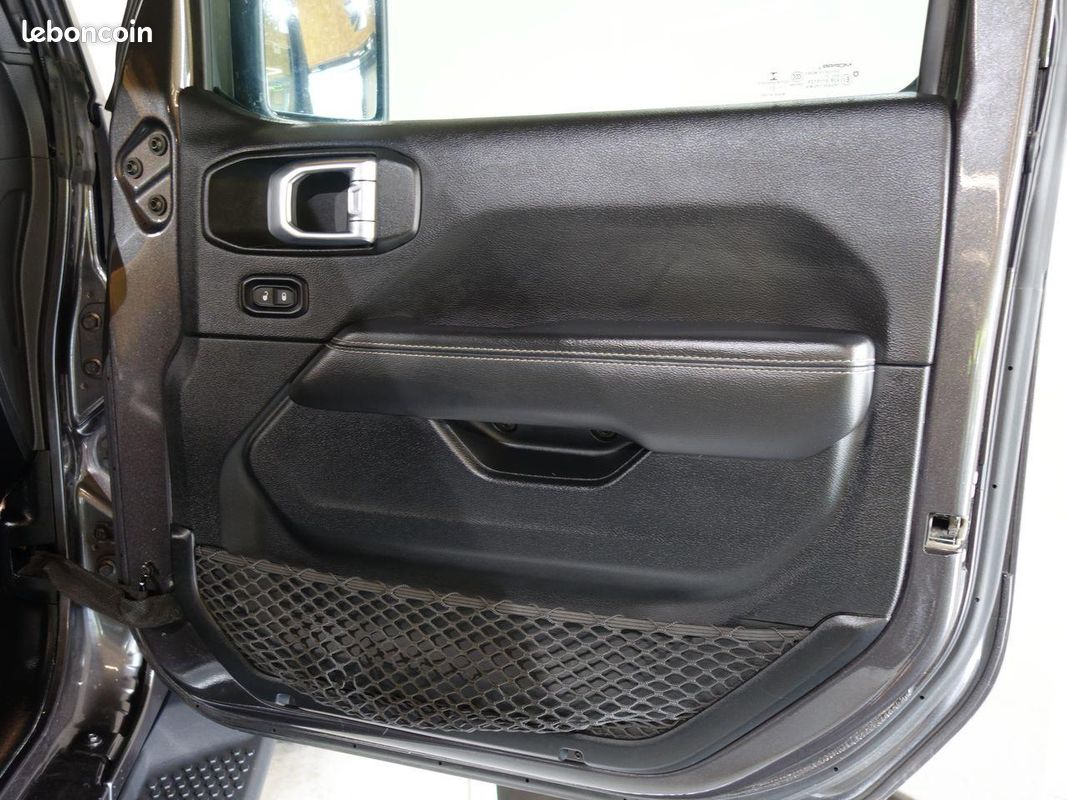 JEEP WRANGLER 2.0 L T 380 CH 4xe - BVA8 4x4 Unlimited Overland (image 36)