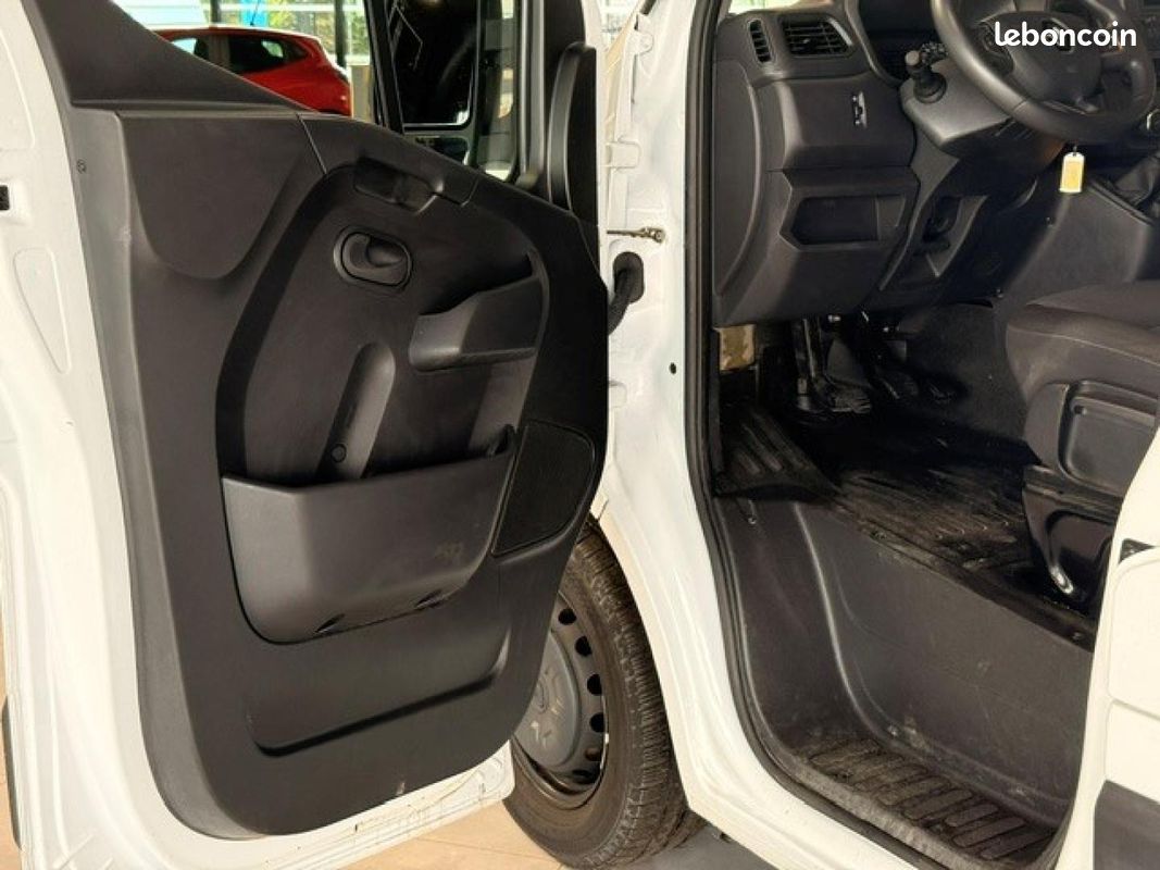Renault Master Fg F3300 L1H2 2.3 Blue dCi 135ch Confort Euro6E 17900HT (image 14)