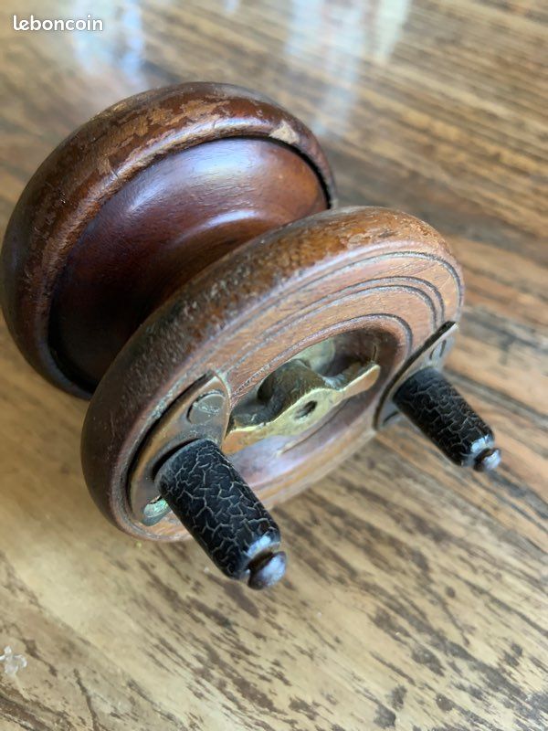 Ancien Moulinet De Pêche En Bois Et Laiton – Vintage Collection – Angleterre