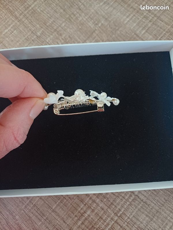 Broche remonte traîne robe mariée Vêtements