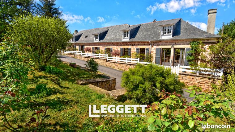 Maison 8 pièces 217 m²