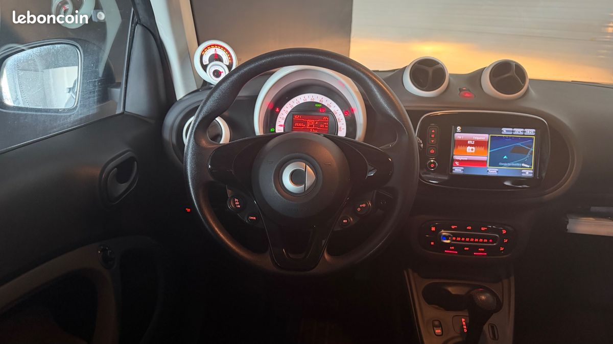 Smart fortwo electric pure 17.6kwh (image 4)
