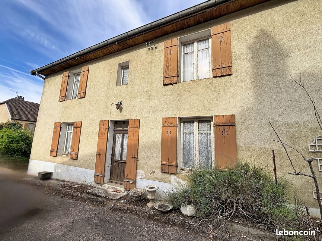 Maison 6 pièces 135 m² · à La Romaine · 135 m² · 45 000 €