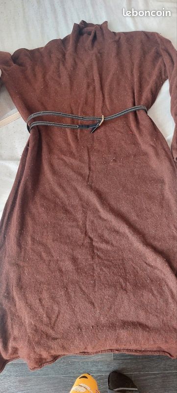 Robe pulls (image 2)