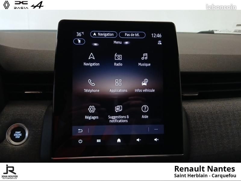 Renault Clio 1.6 E-Tech 145ch full hybrid Techno (image 15)