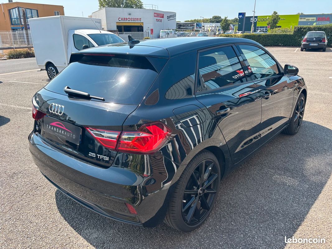Audi A1 SPORTBACK 25 TFSI Advanced GARANTIE AUDI 2028/SIEGES CHAUFFANT/APPLE CAR PLAY/PACK DESIGN NOIR (image 5)