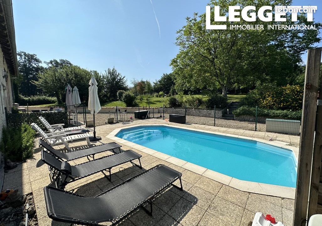 Maison 12 pièces 300 m² - Challignac 16300 (image principale 4)
