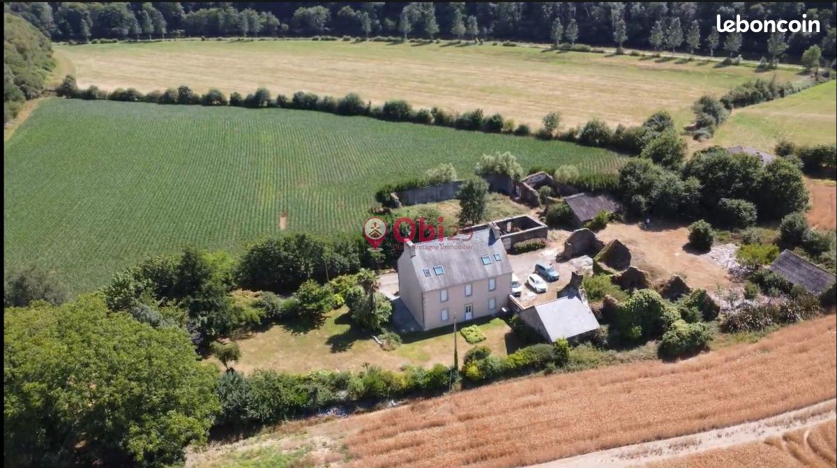 Maison 9 pièces 210 m² · à Châteaulin · 210 m² · 309 250 €