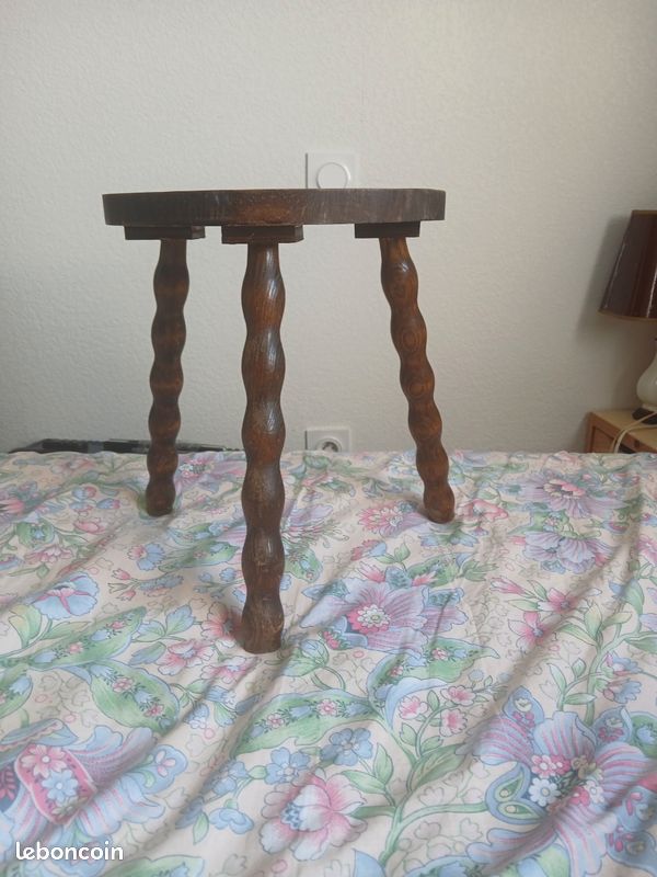 Petit Tabouret En Bois Ancien – Art Populaire – Déco Vintage Française