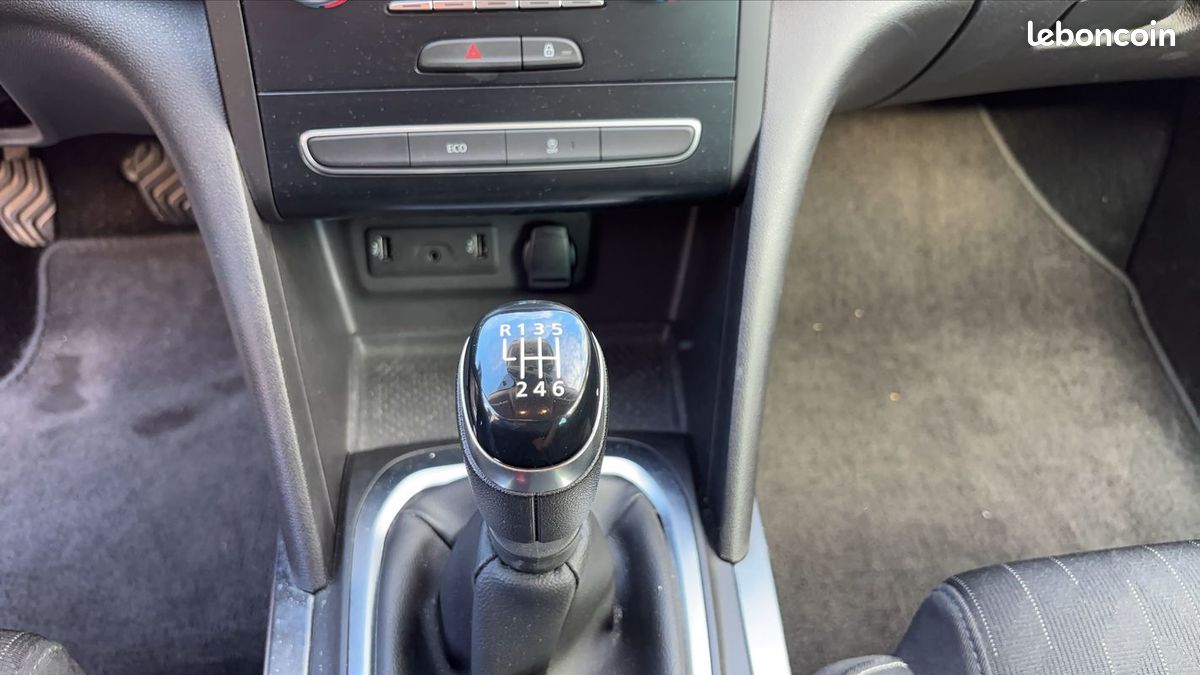 Renault Mégane 1.3 Tce 115 Limited (image 27)