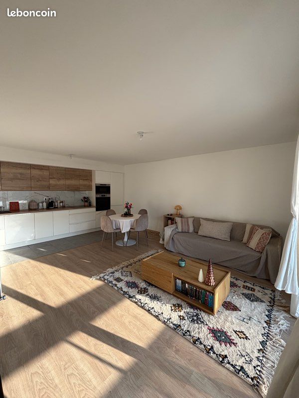 Parking 3 pièces 64 m² · à Bordeaux · 64 m² · 1 260 €/mois
