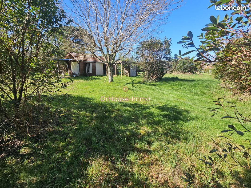 Terrain 1072 m² · à Gastes · 1 072 m² · 150 000 €