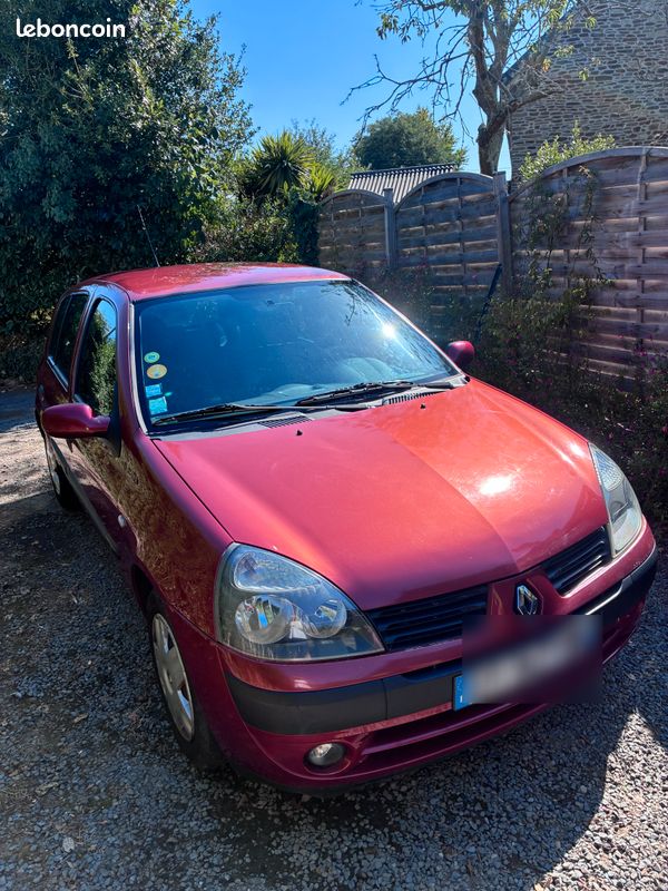 Renault clio 2 (image 1)