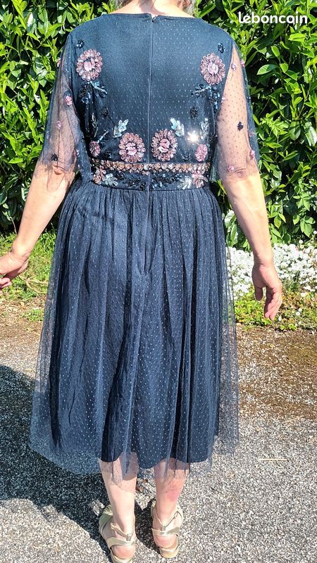 Robe parfaite pour les fêtes de fin d'année Vêtements